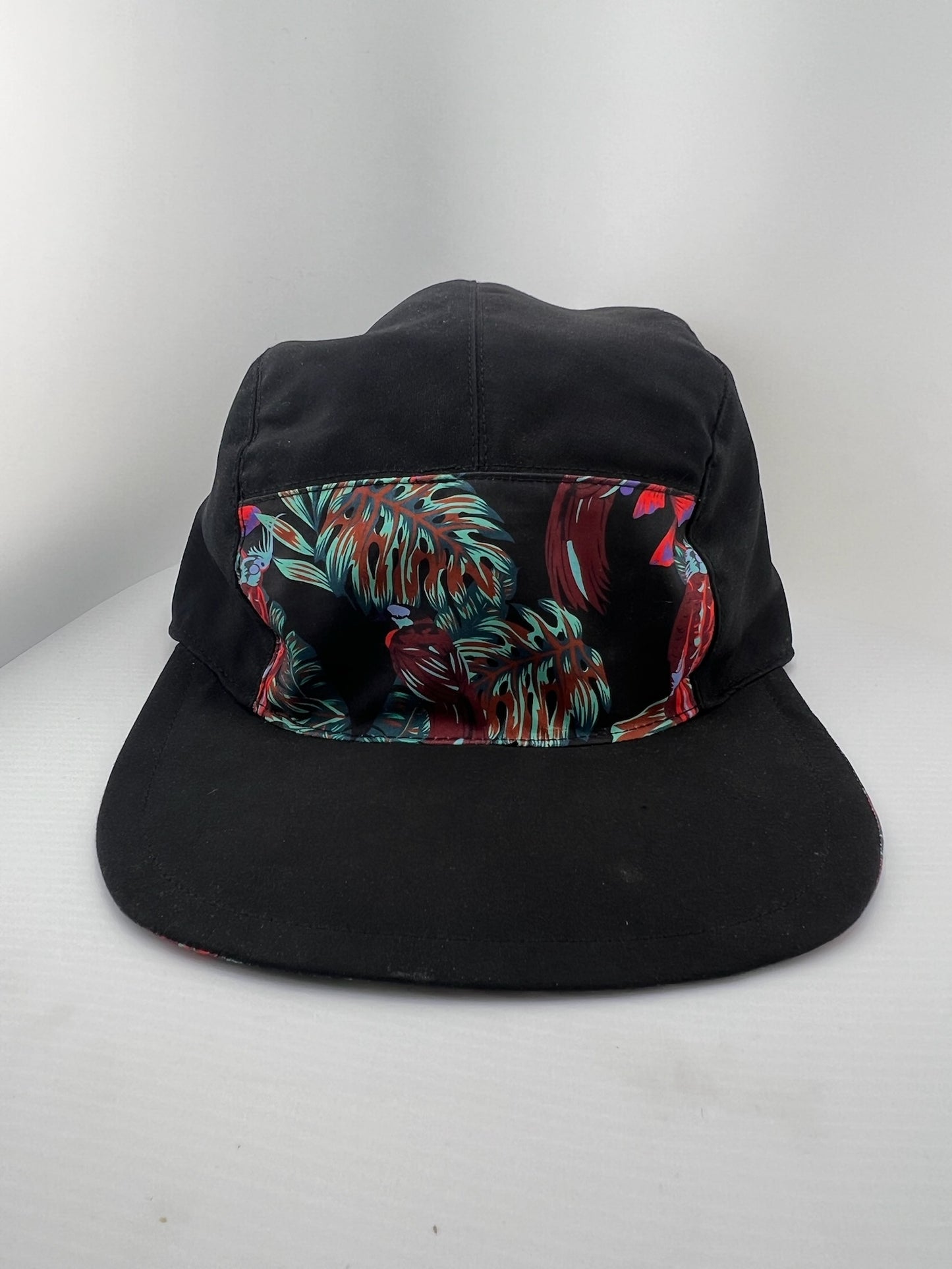 Jungle / Black with Lace Back 5 Panel